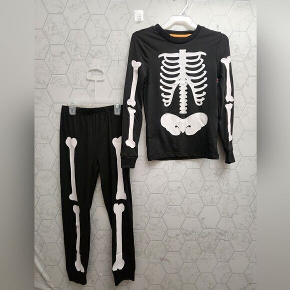 Nwt Family Look Women's Halloween Glow in the Dark Skeleton Pajama Set - Picture 6 of 8